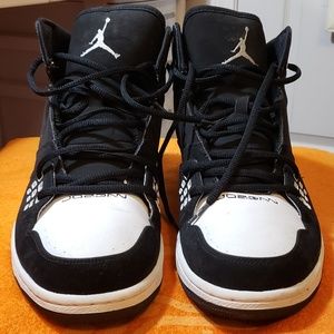 2011 Air Jordan Flight Black/White